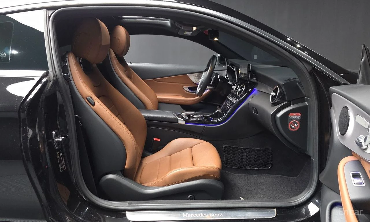 Mercedes-Benz C 220 d 4MATIC Coupe* AMG PACK* ПОДГРЕВ* КАМЕРА* AMBIENT, снимка 7 - Автомобили и джипове - 54881606