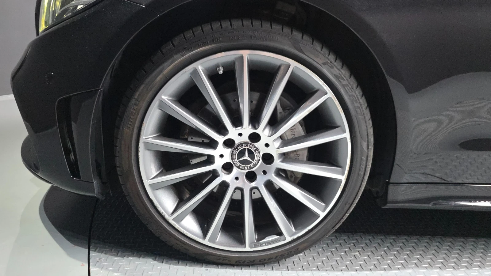Mercedes-Benz C 220 d 4MATIC Coupe* AMG PACK* ПОДГРЕВ* КАМЕРА* AMBIENT, снимка 5 - Автомобили и джипове - 54881606