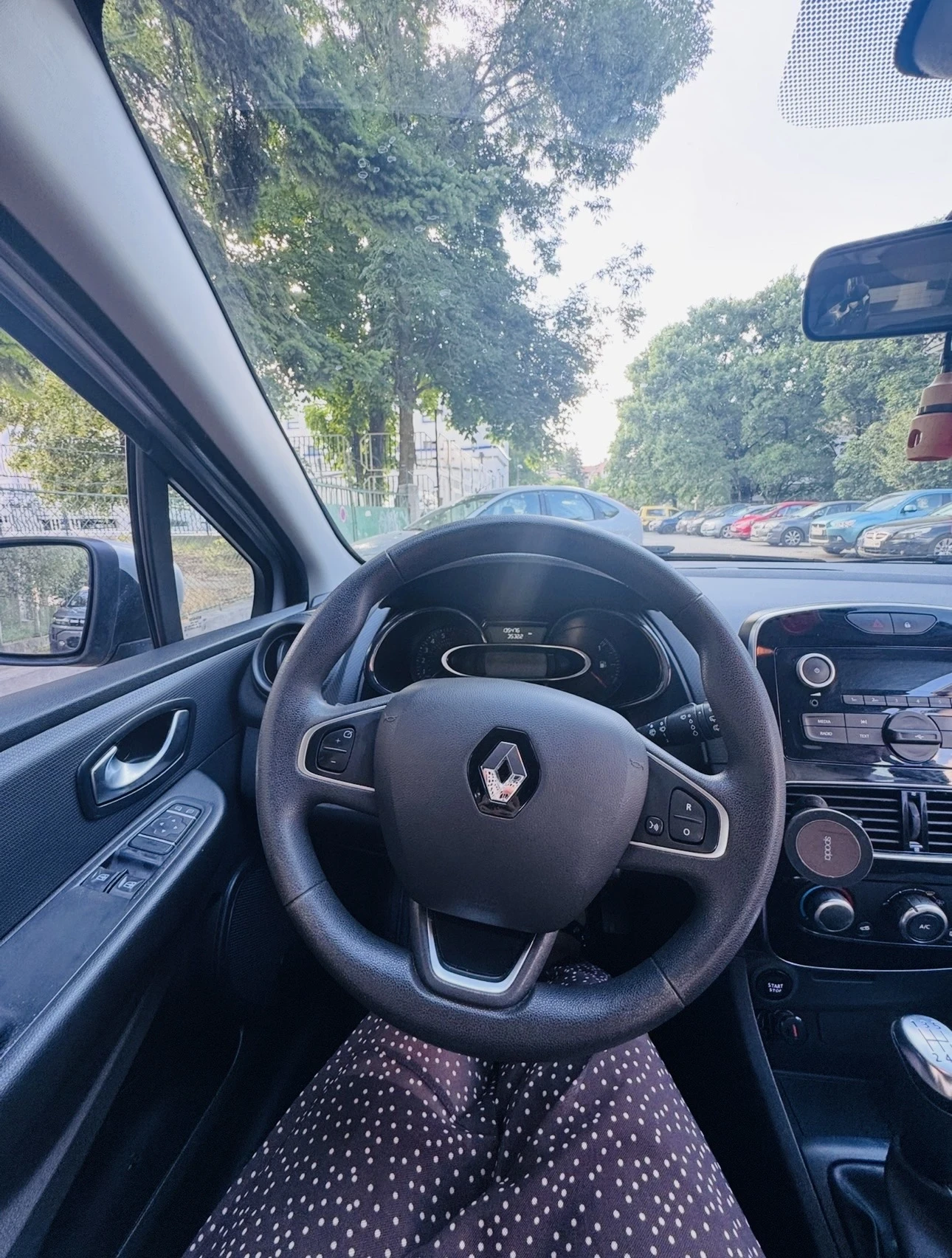 Renault Clio, снимка 5 - Автомобили и джипове - 54991426