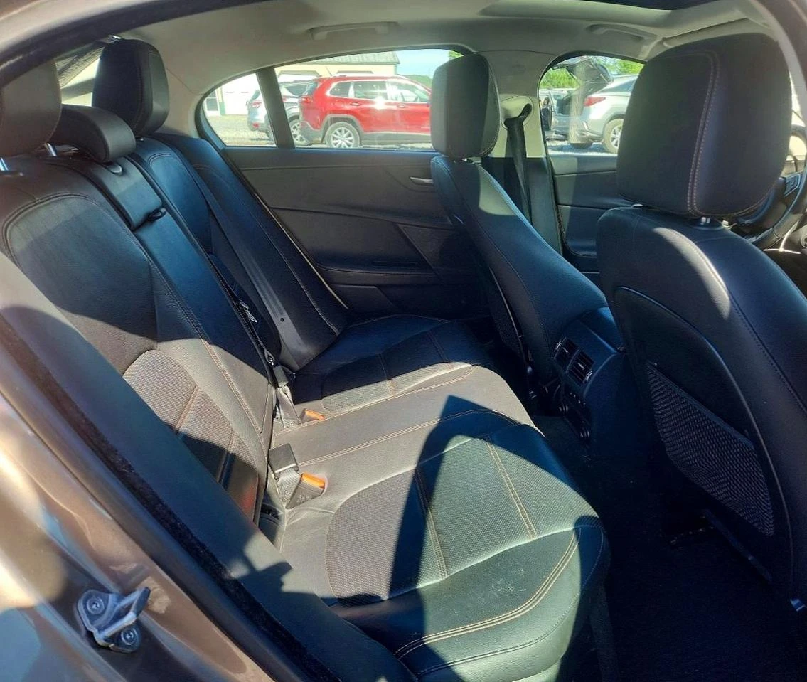 Jaguar XE * PRESTIGE* 3.5t* , снимка 10 - Автомобили и джипове - 55027795