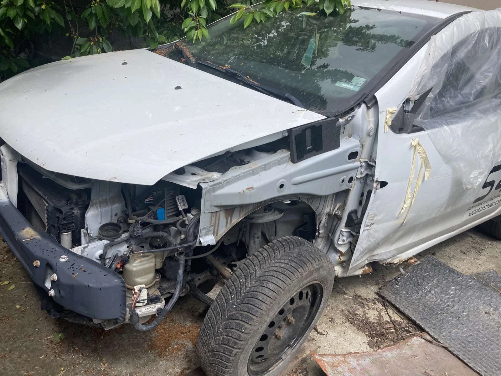 Dacia Sandero 1.5, снимка 5 - Автомобили и джипове - 55008202
