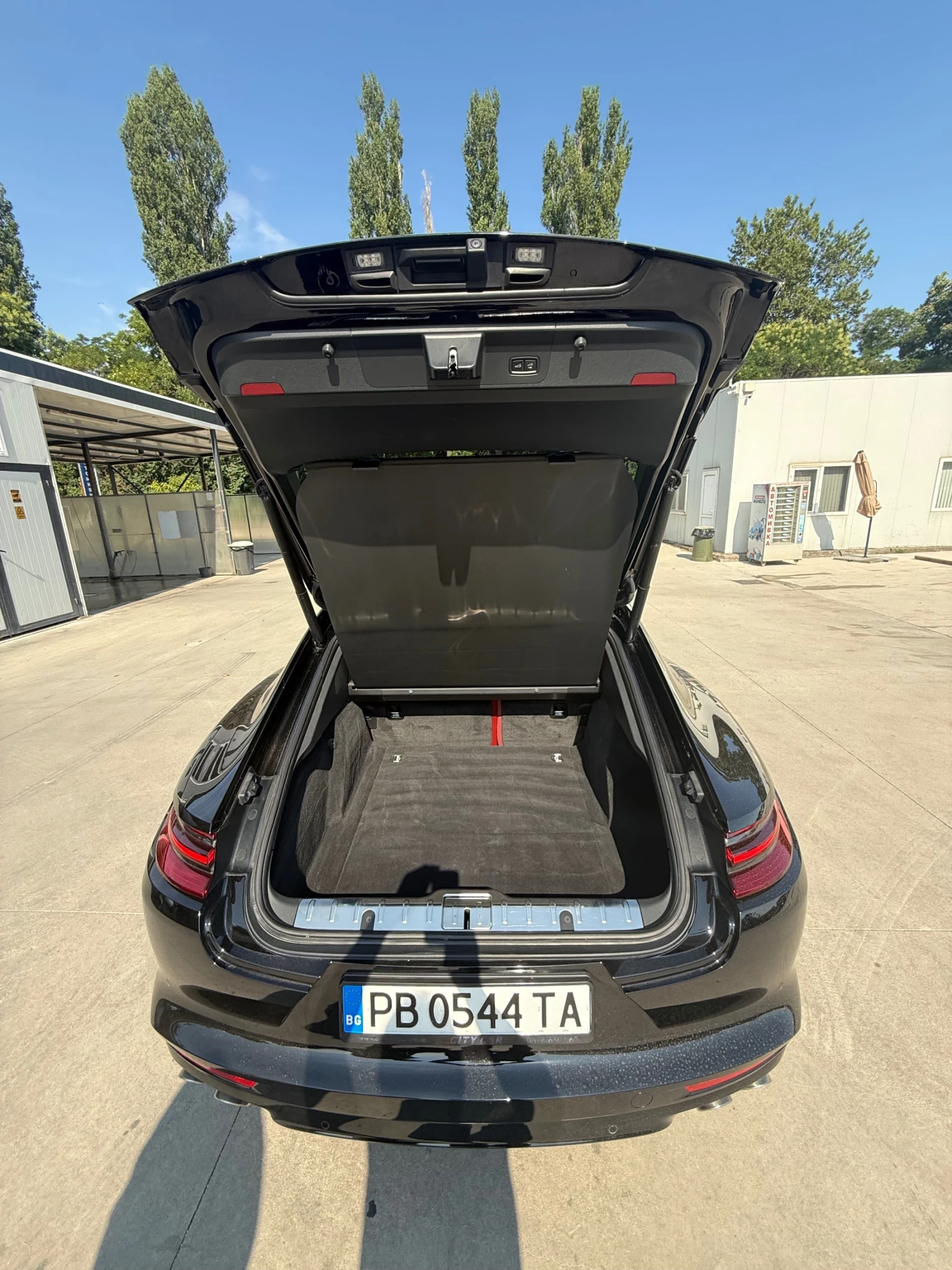 Porsche Panamera 4S, снимка 8 - Автомобили и джипове - 55413164