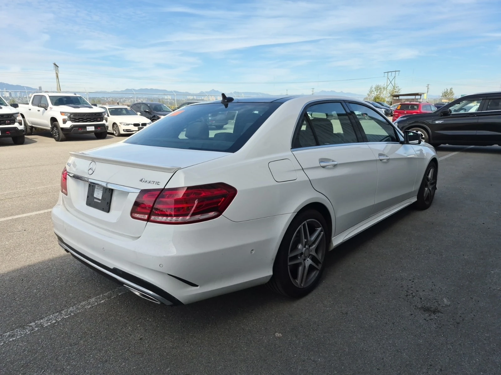 Mercedes-Benz E 400 3L 4Matic / CARFAX / ДИСТРОНИК / MEMORY , снимка 3 - Автомобили и джипове - 55899793