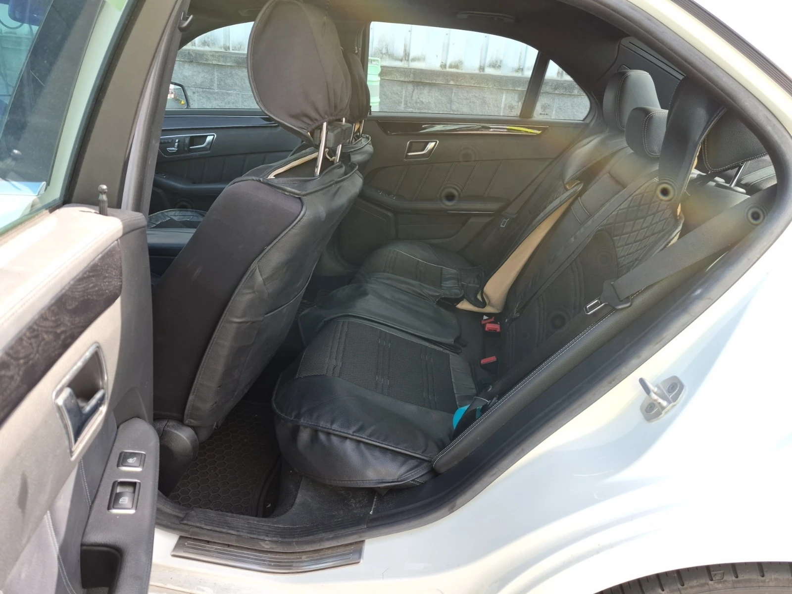 Mercedes-Benz E 400 3L 4Matic / CARFAX / ДИСТРОНИК / MEMORY , снимка 12 - Автомобили и джипове - 55899793
