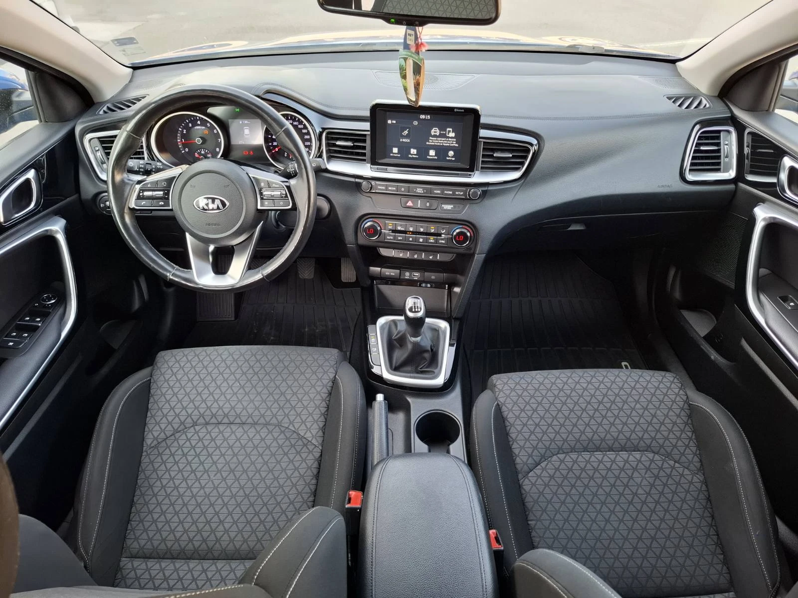 Kia Ceed 1.4 T-gdi , снимка 8 - Автомобили и джипове - 55901597