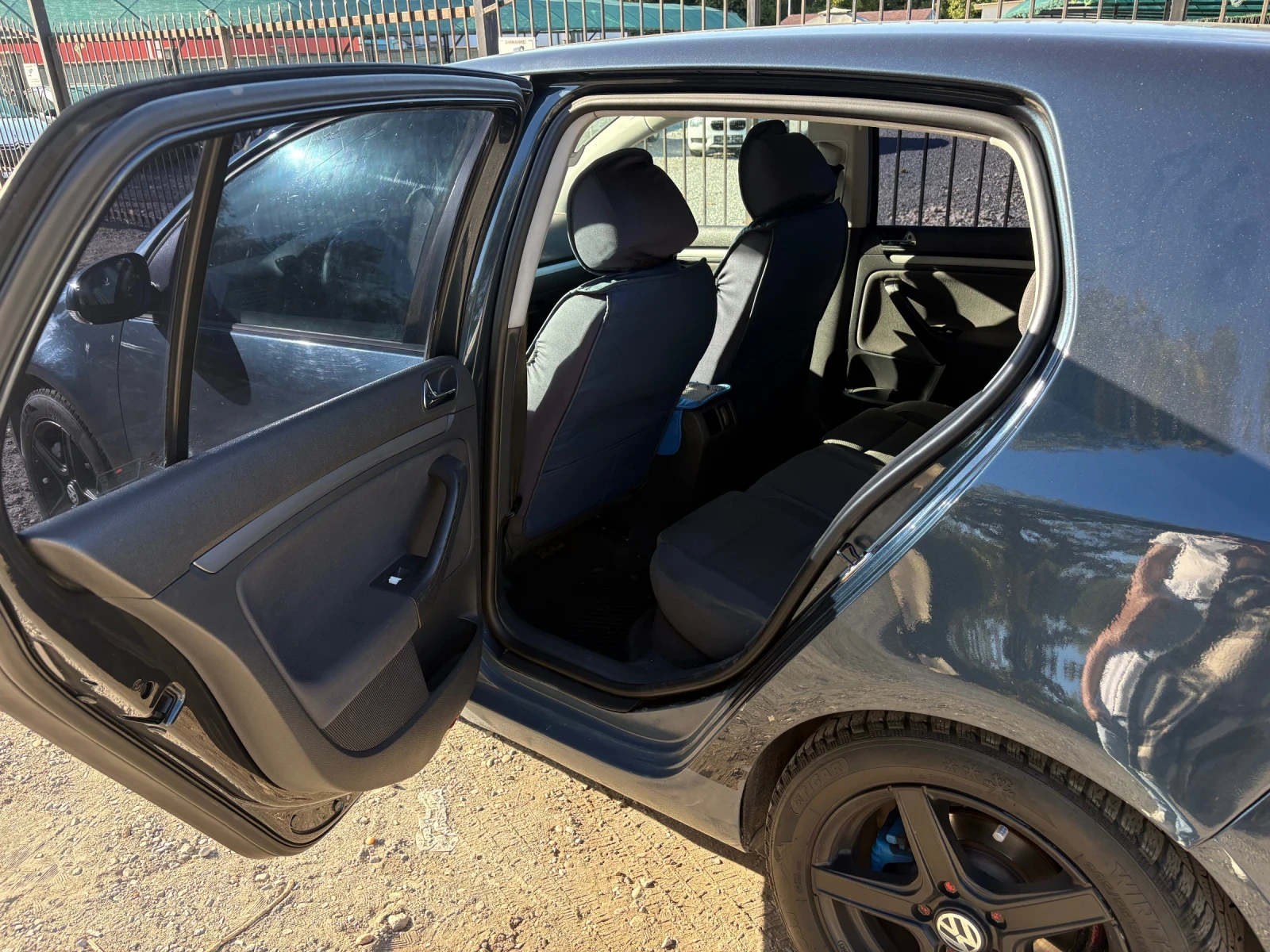 VW Golf, снимка 4 - Автомобили и джипове - 55977332