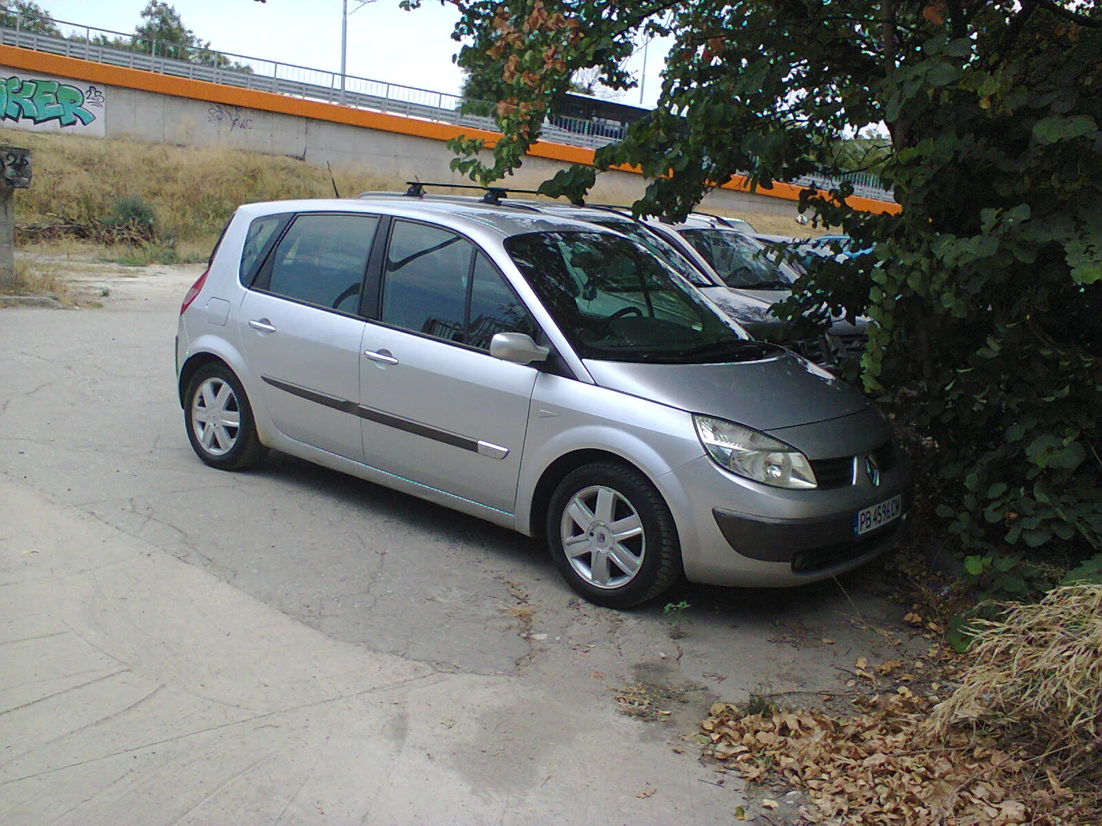 Renault Scenic 1.5 Тdci-86 коня* * КЛИМА* * , снимка 16 - Автомобили и джипове - 56046980