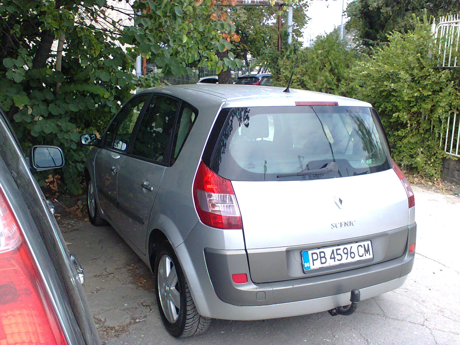 Renault Scenic 1.5 Тdci-86 коня* * КЛИМА* * , снимка 10 - Автомобили и джипове - 56046980