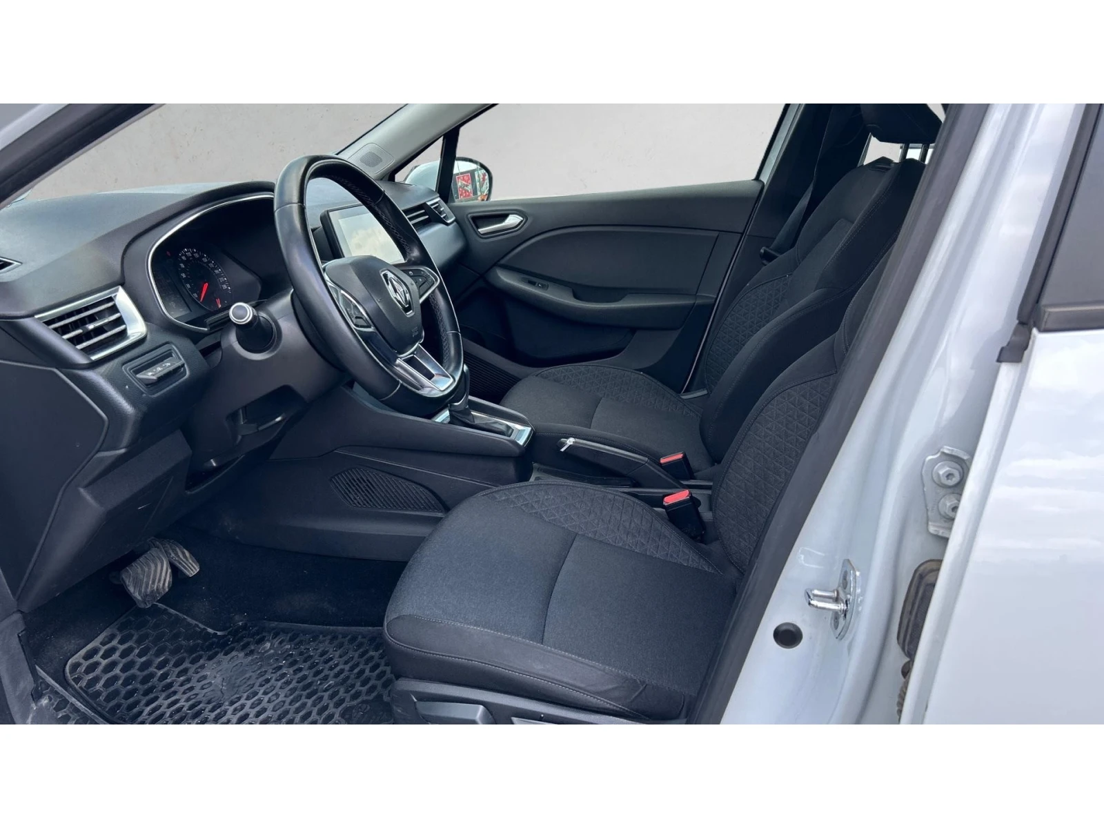 Renault Clio 1.0 TCe 100 A/T, Месечна вноска от 199  , снимка 11 - Автомобили и джипове - 56224801