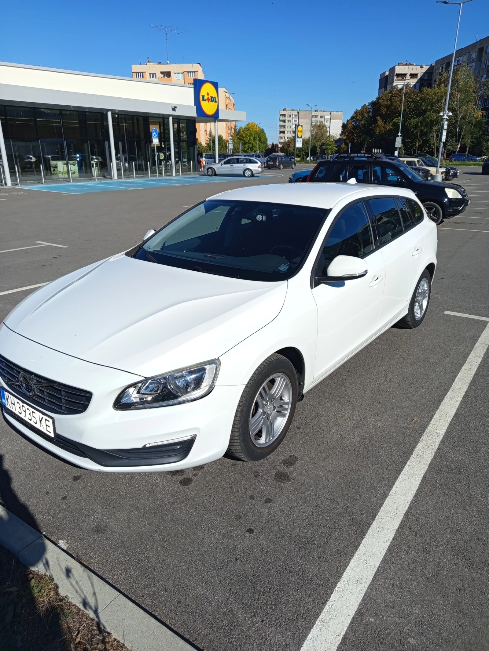 Volvo V60 D-2, снимка 2 - Автомобили и джипове - 56414437