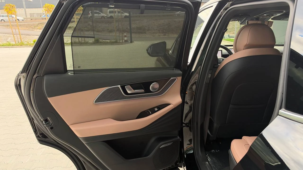 EBRO s900 = Luxury = PHEV 1.5 TGDI 4x4 7-������ | Mobile.bg � ����������� 12