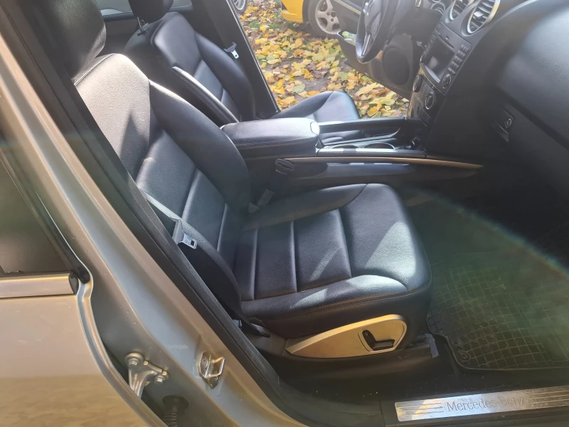 Mercedes-Benz ML, снимка 8 - Автомобили и джипове - 52296382