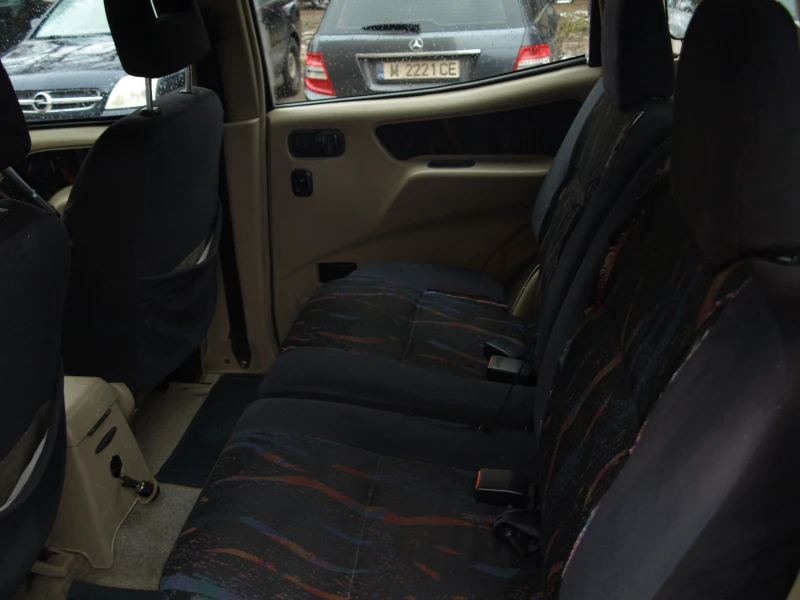 Nissan Terrano 2.7* TDI* 125кс* КЛИМА* , снимка 9 - Автомобили и джипове - 53236551