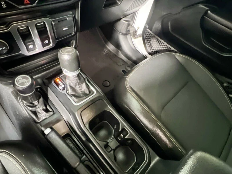 Jeep Wrangler !Sport S 4WD!* АвтоКредит* Цена до БГ* , снимка 9 - Автомобили и джипове - 53471589