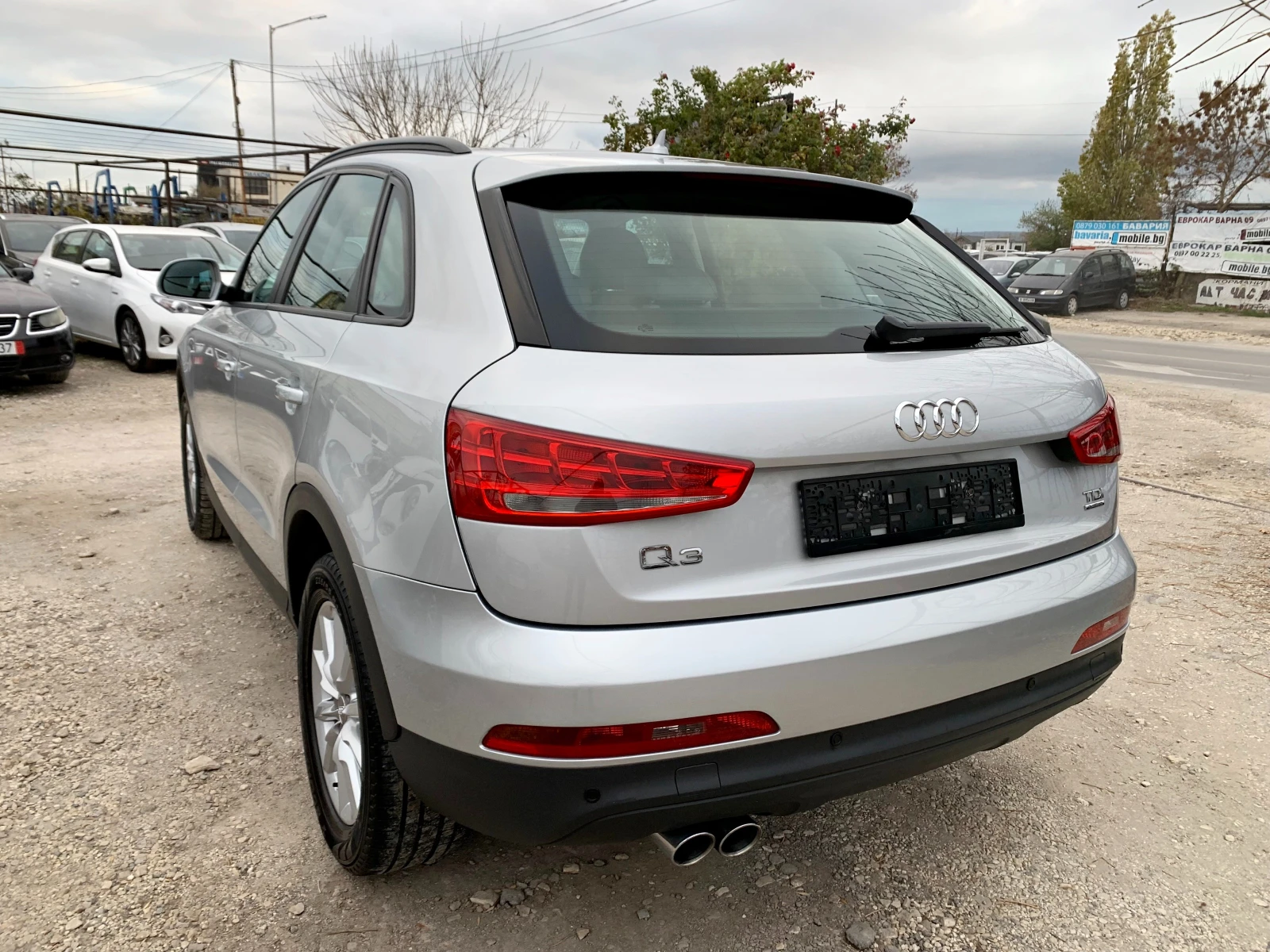 Audi Q3 2.0TDI АВТОМАТИК 4Х4 - изображение 3