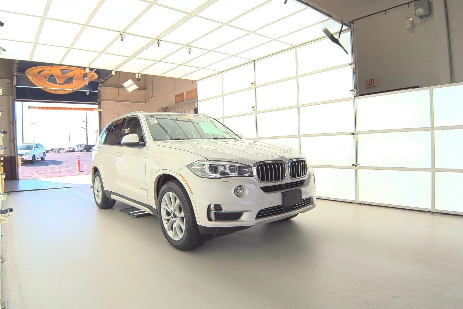 BMW X5 XDRIVE35I* LUXURY LINE* PANO* HARMAN* KEYLESS - изображение 3