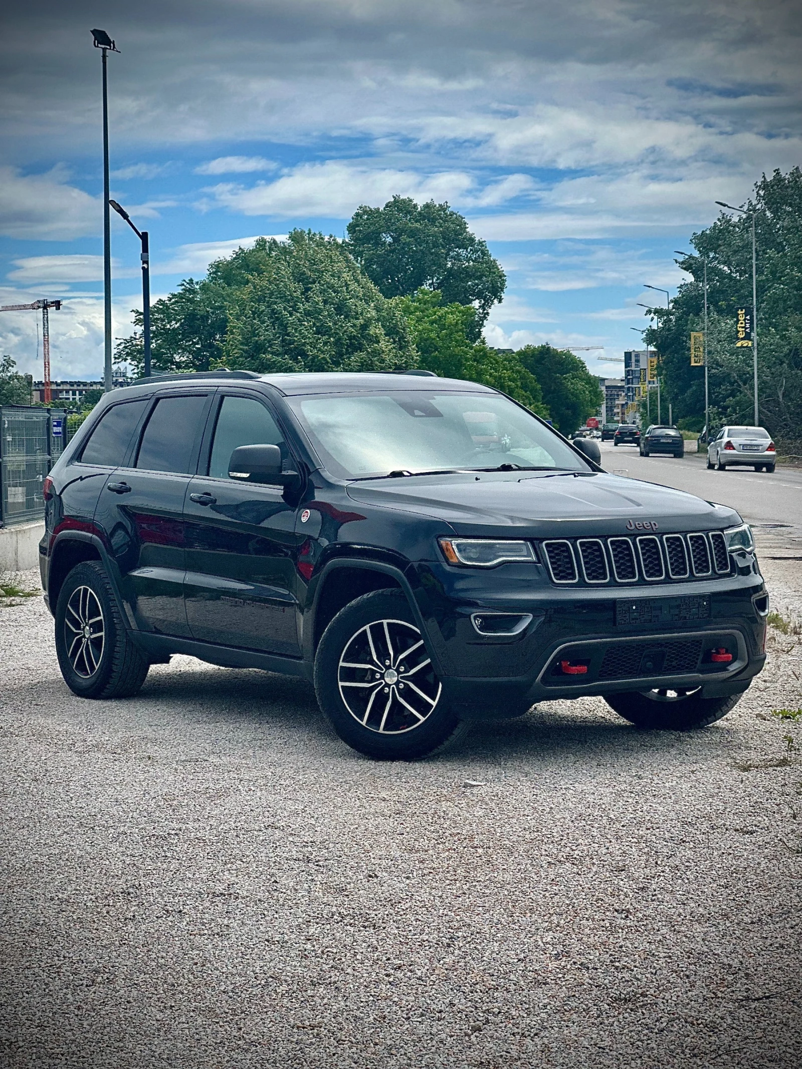 Jeep Grand cherokee TRAILHAWK 5.7 HEMI 0.0% ОСКЪПЯВАНЕ/ 980ЛВ/МЕСЕЦ - изображение 3
