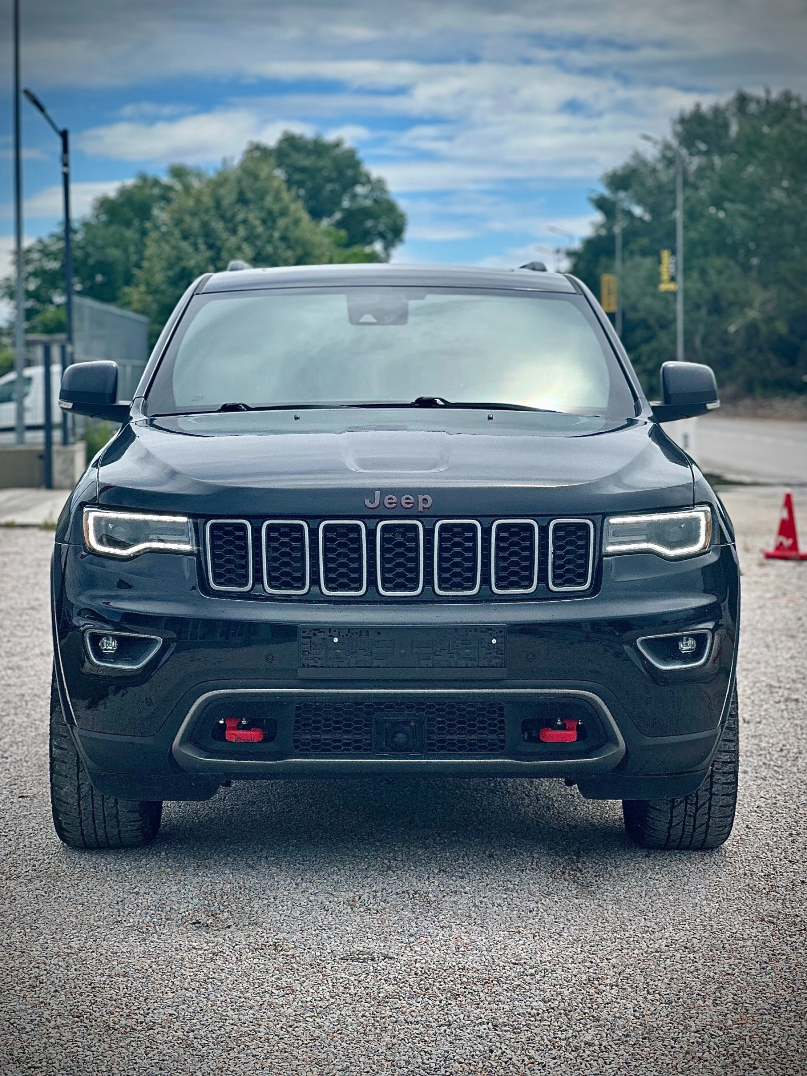 Jeep Grand cherokee TRAILHAWK 5.7 HEMI 0.0% ОСКЪПЯВАНЕ/ 980ЛВ/МЕСЕЦ - изображение 4