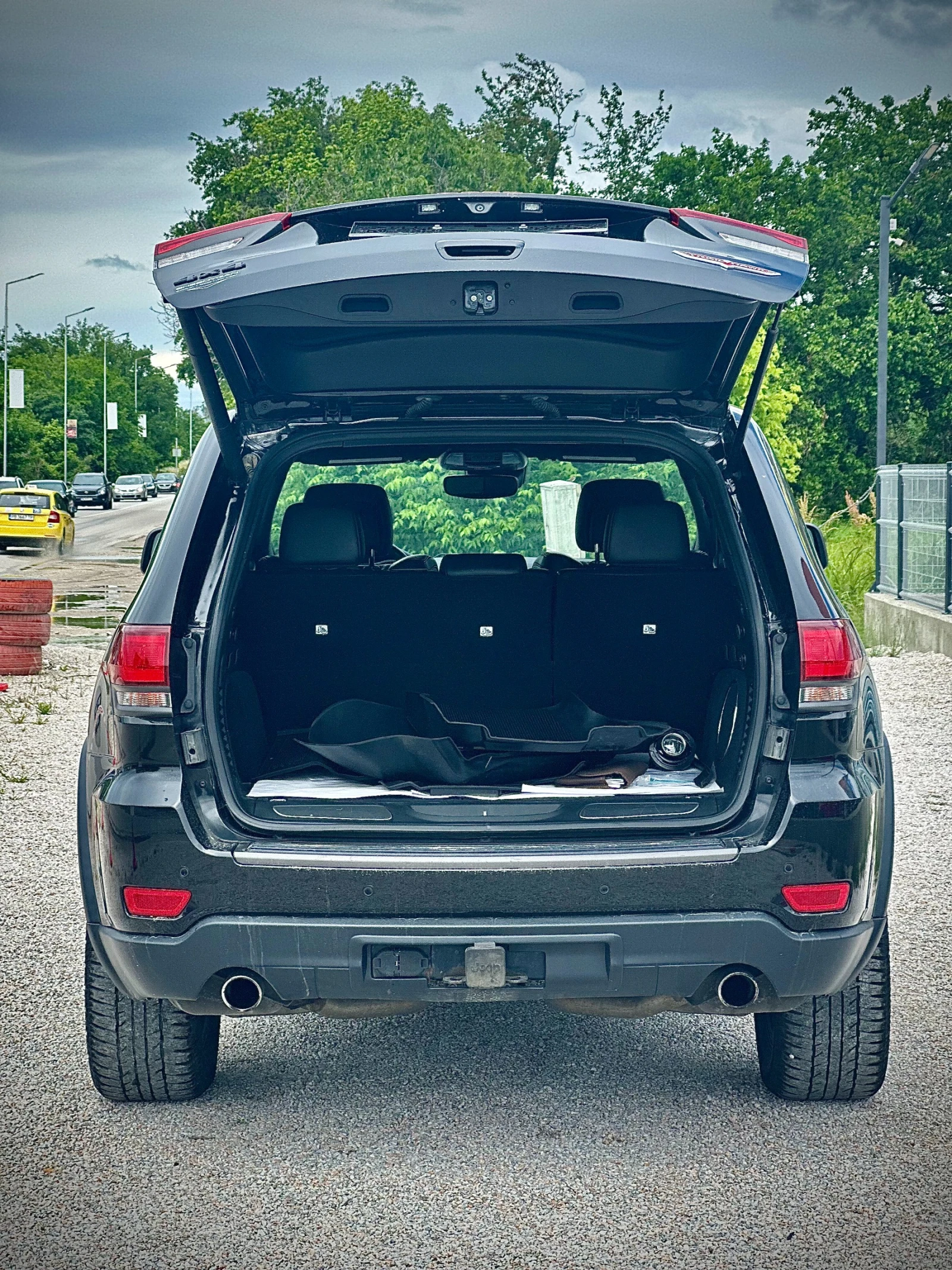 Jeep Grand cherokee TRAILHAWK 5.7 HEMI 0.0% ОСКЪПЯВАНЕ/ 980ЛВ/МЕСЕЦ - изображение 8