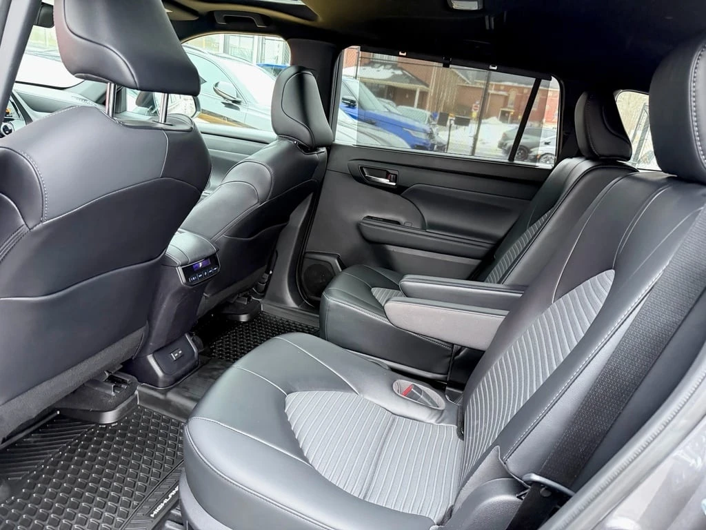 Toyota Highlander XSE AWD| V6| 7 PASS| ONLY 16K KM|  | Mobile.bg � ����������� 12