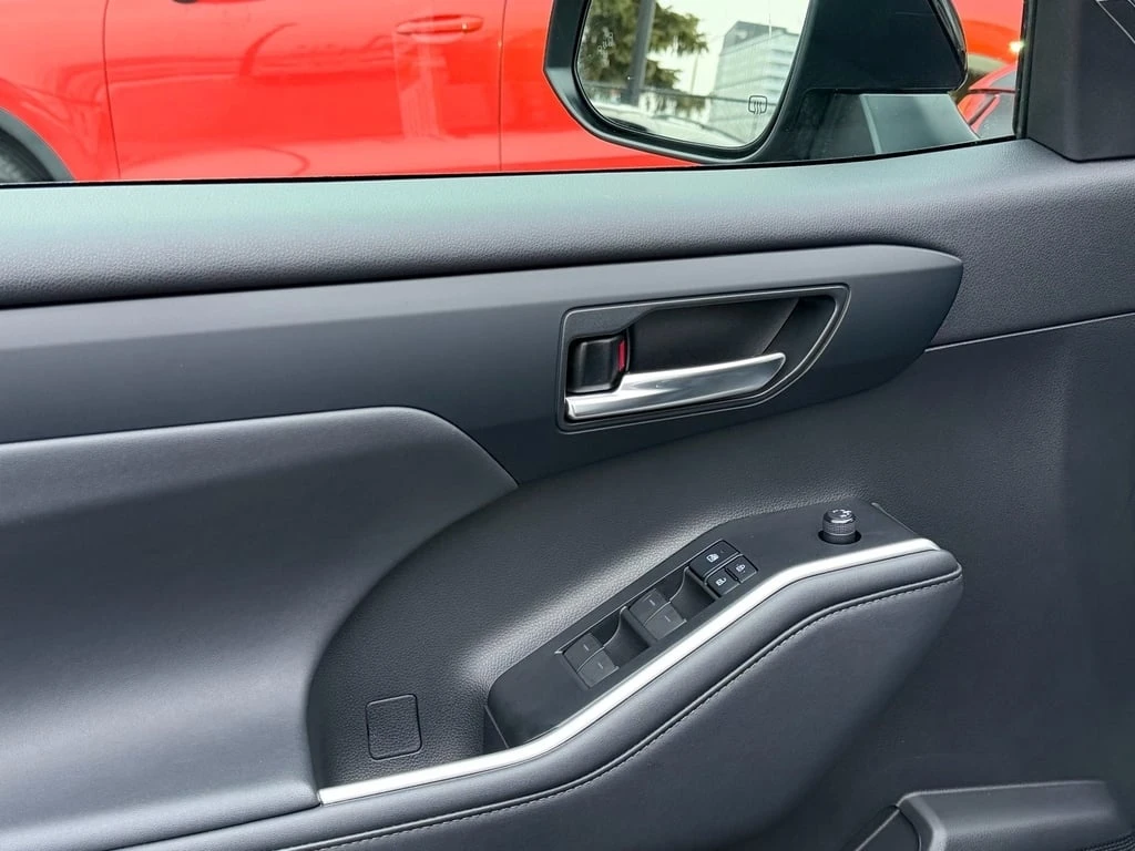 Toyota Highlander XSE AWD| V6| 7 PASS| ONLY 16K KM|  | Mobile.bg � ����������� 10