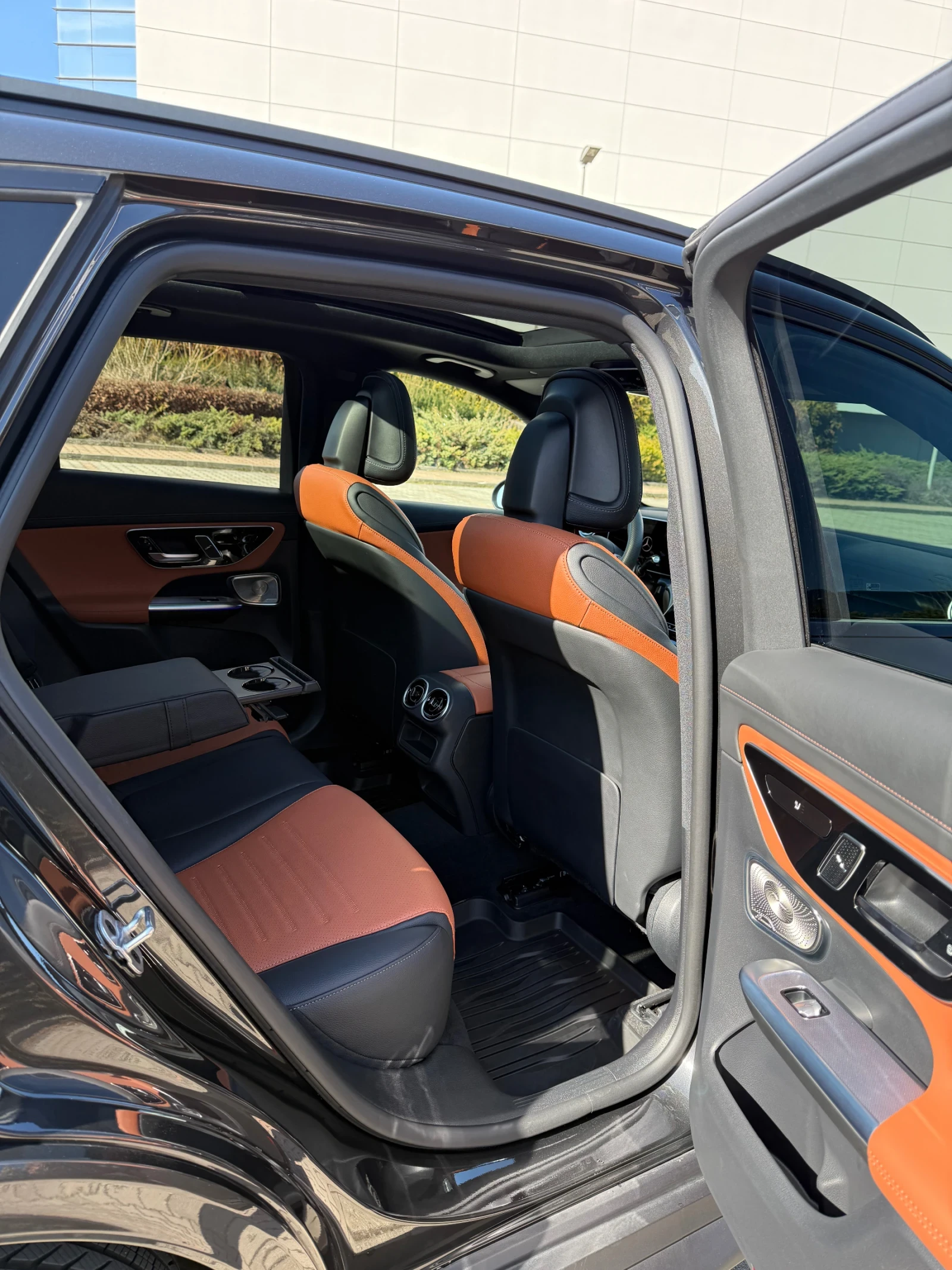 Mercedes-Benz GLC 350e Plug-in Hybrid 7500 km ! ГАРАНЦИОНЕН !!!, снимка 14 - Автомобили и джипове - 53772022