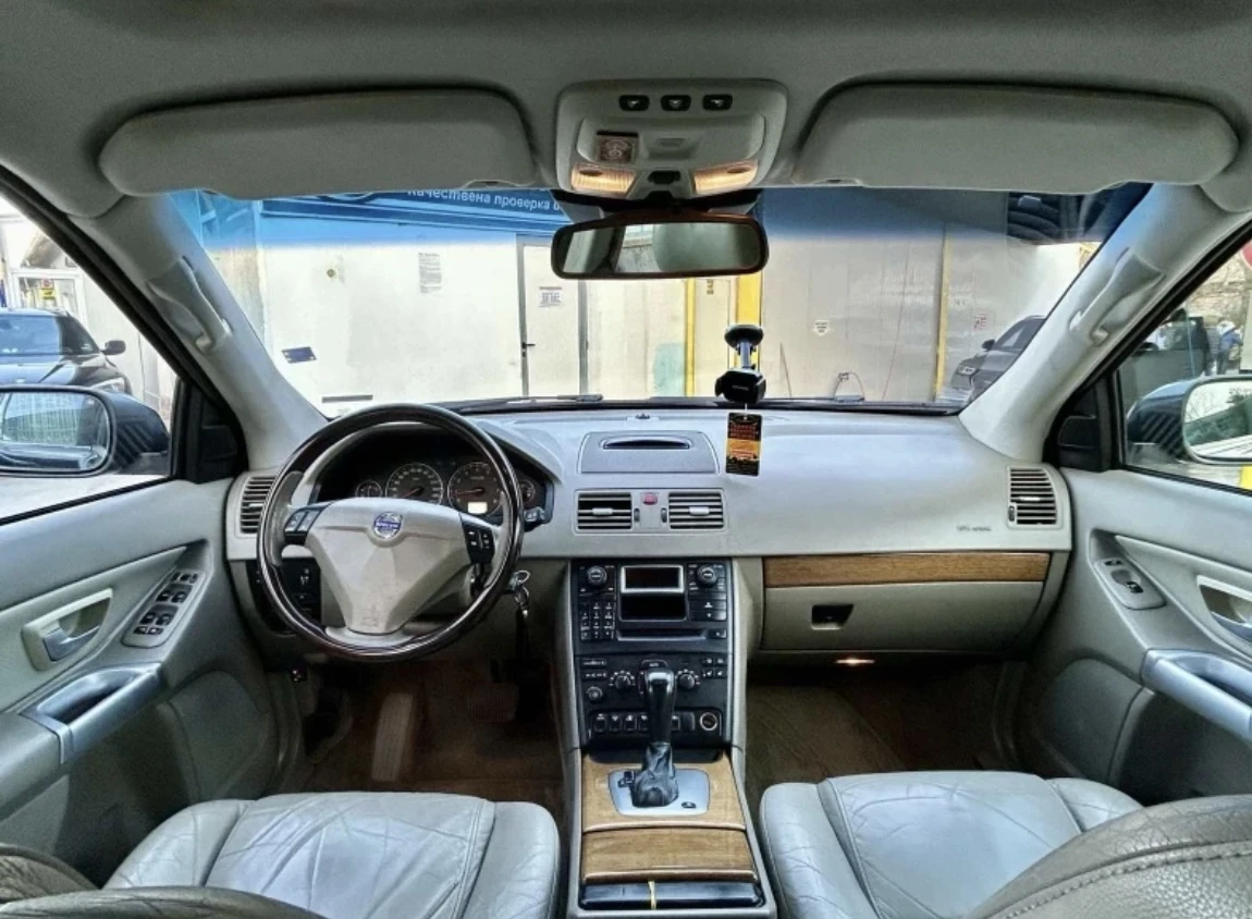Volvo Xc90  2.5 T Газ 4x4 6+ 1, снимка 6 - Автомобили и джипове - 53877505
