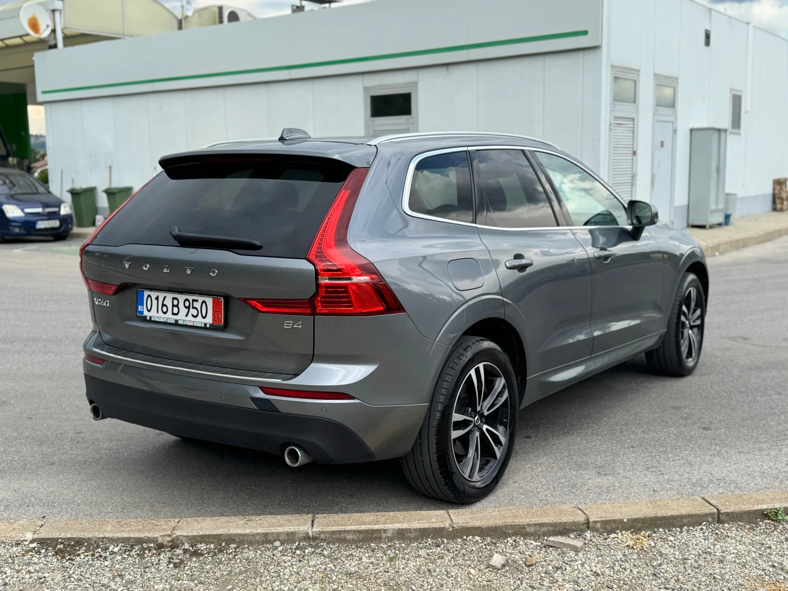 Volvo XC60 2.0D B4 HYBRYD 197/ FACE-LIFT/MOMENTUM PRO/НОВА, снимка 6 - Автомобили и джипове - 55024163
