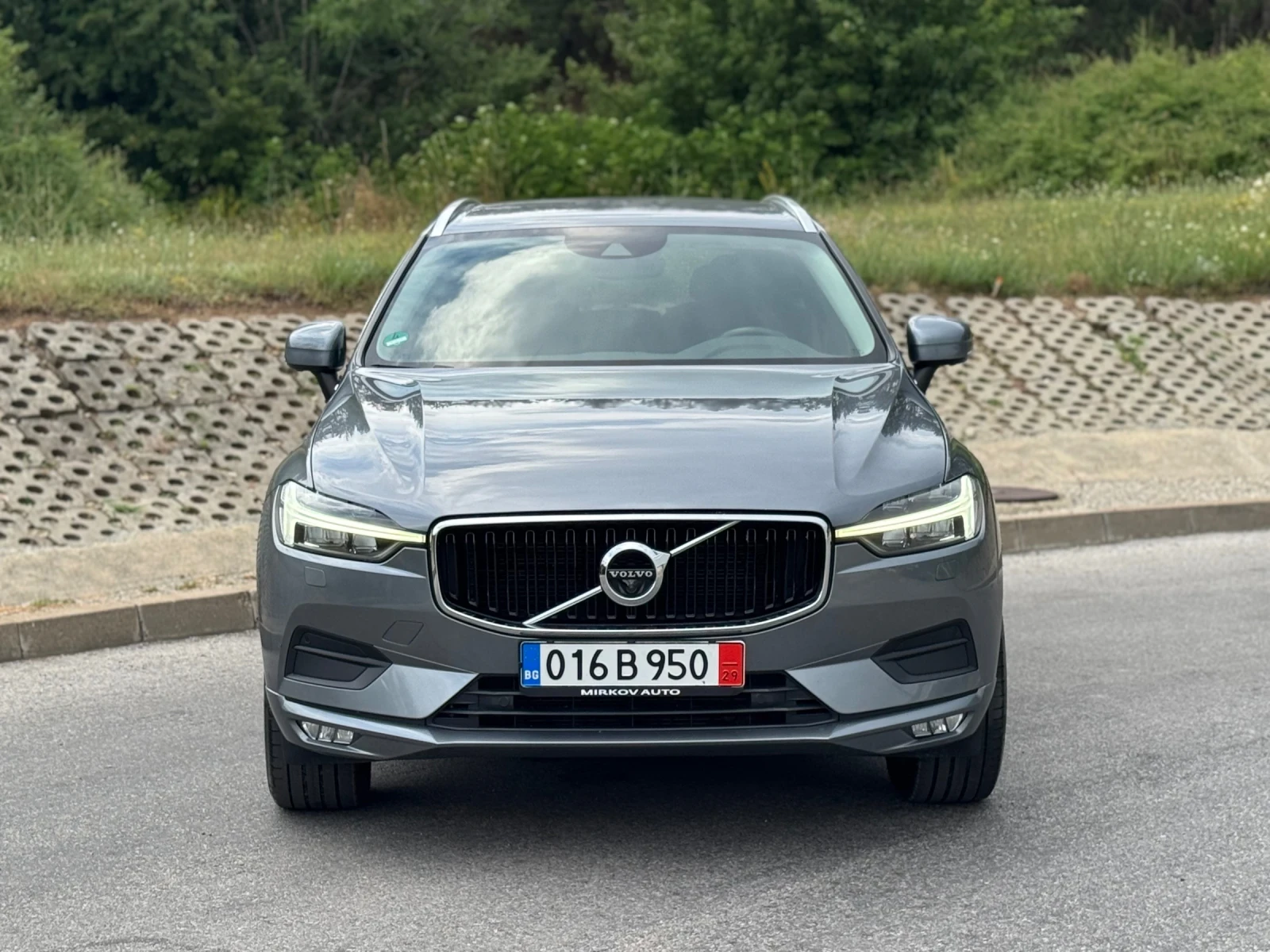 Volvo XC60 2.0D B4 HYBRYD 197/ FACE-LIFT/MOMENTUM PRO/НОВА, снимка 2 - Автомобили и джипове - 55024163