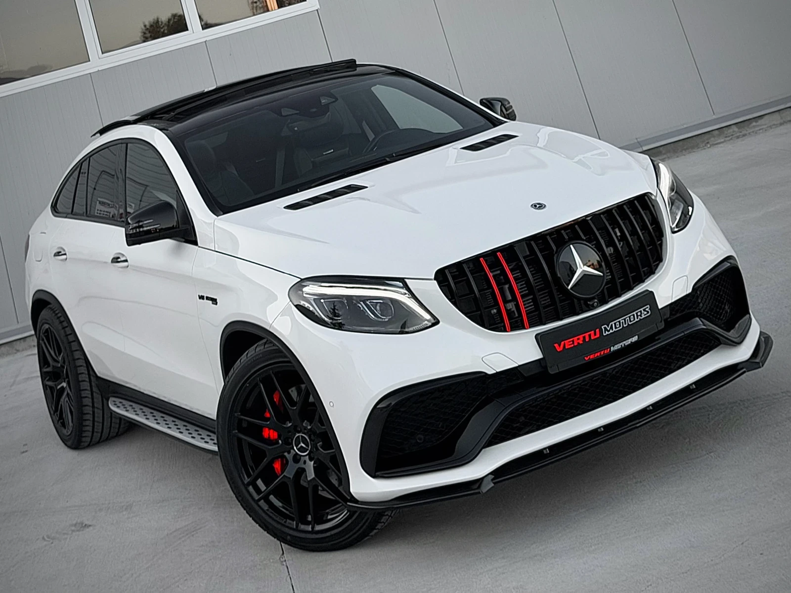 Mercedes-Benz GLE 63 S AMG COUPE/ 73 450km/ CARBON/ PANO/ 3xTV/ SPORT+ /, снимка 4 - Автомобили и джипове - 56046459