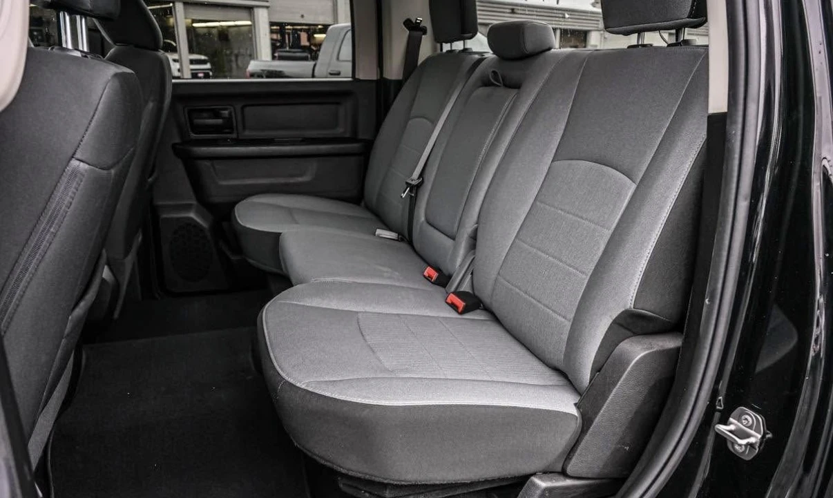Dodge RAM 1500 5.7 HEMI * КАМЕРА * БЕЗ ИНЦИДЕНТИ * 1 СОБСТВЕНИК *, снимка 11 - Автомобили и джипове - 56060942
