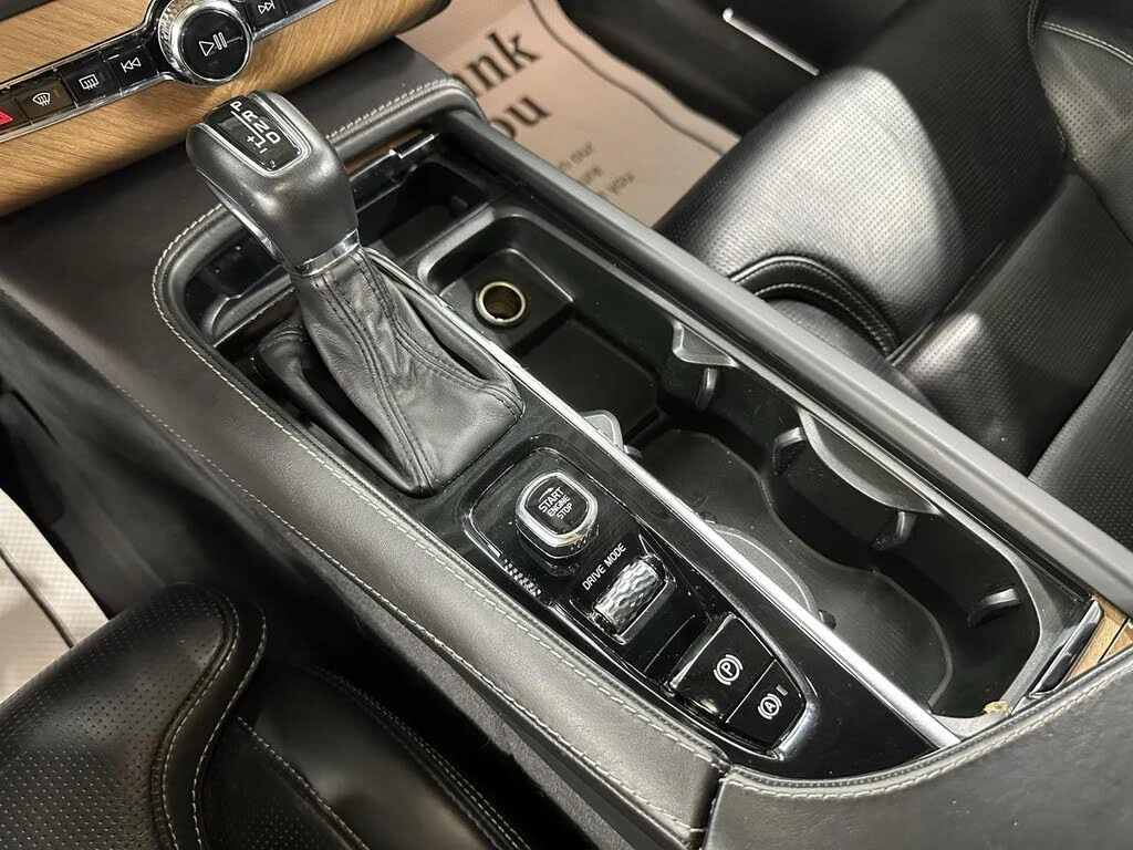 Volvo Xc90 2.0 T6 Inscription, снимка 13 - Автомобили и джипове - 56071740