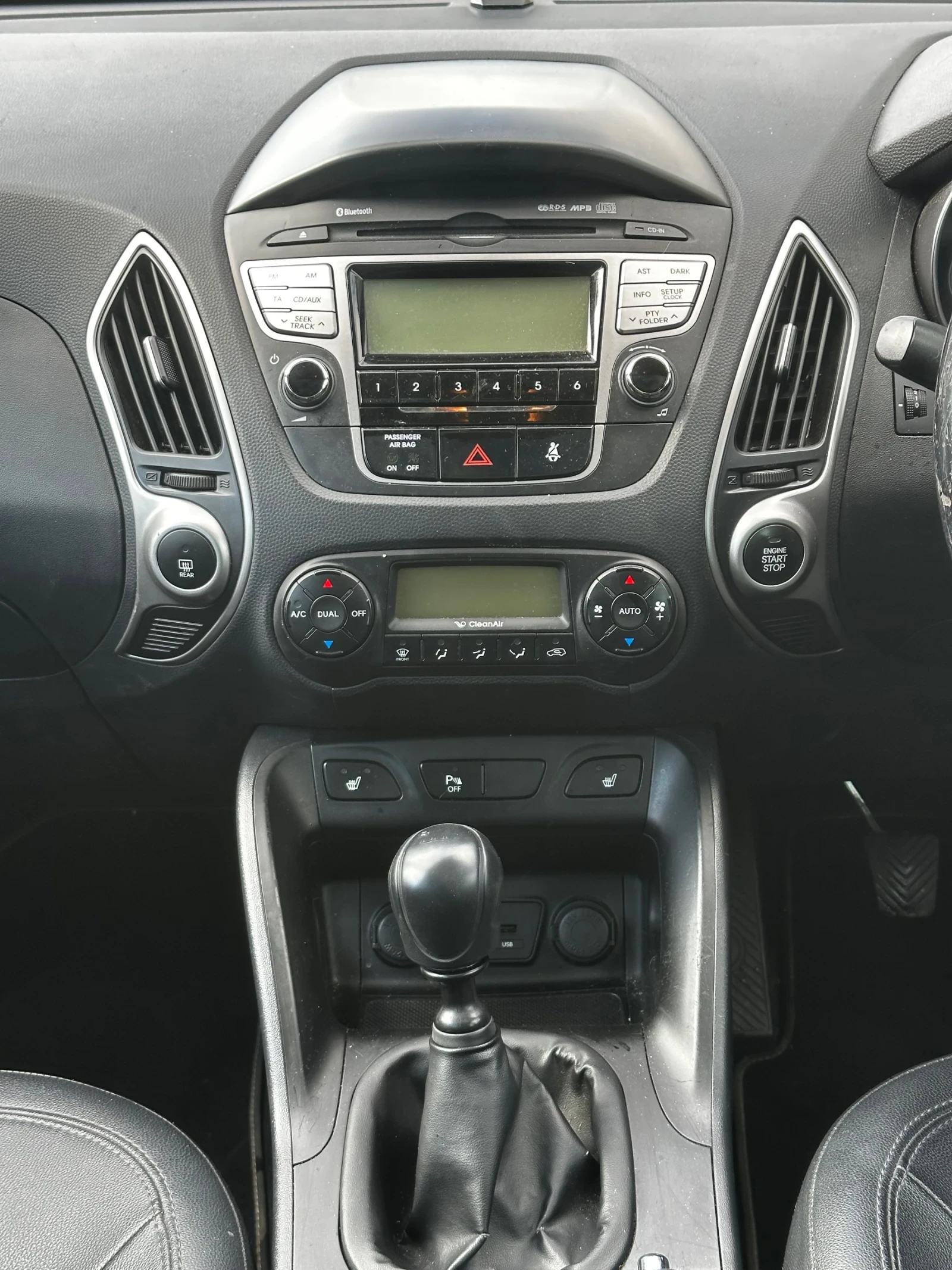 Hyundai IX35 1.7 CRDI, снимка 13 - Автомобили и джипове - 56627679
