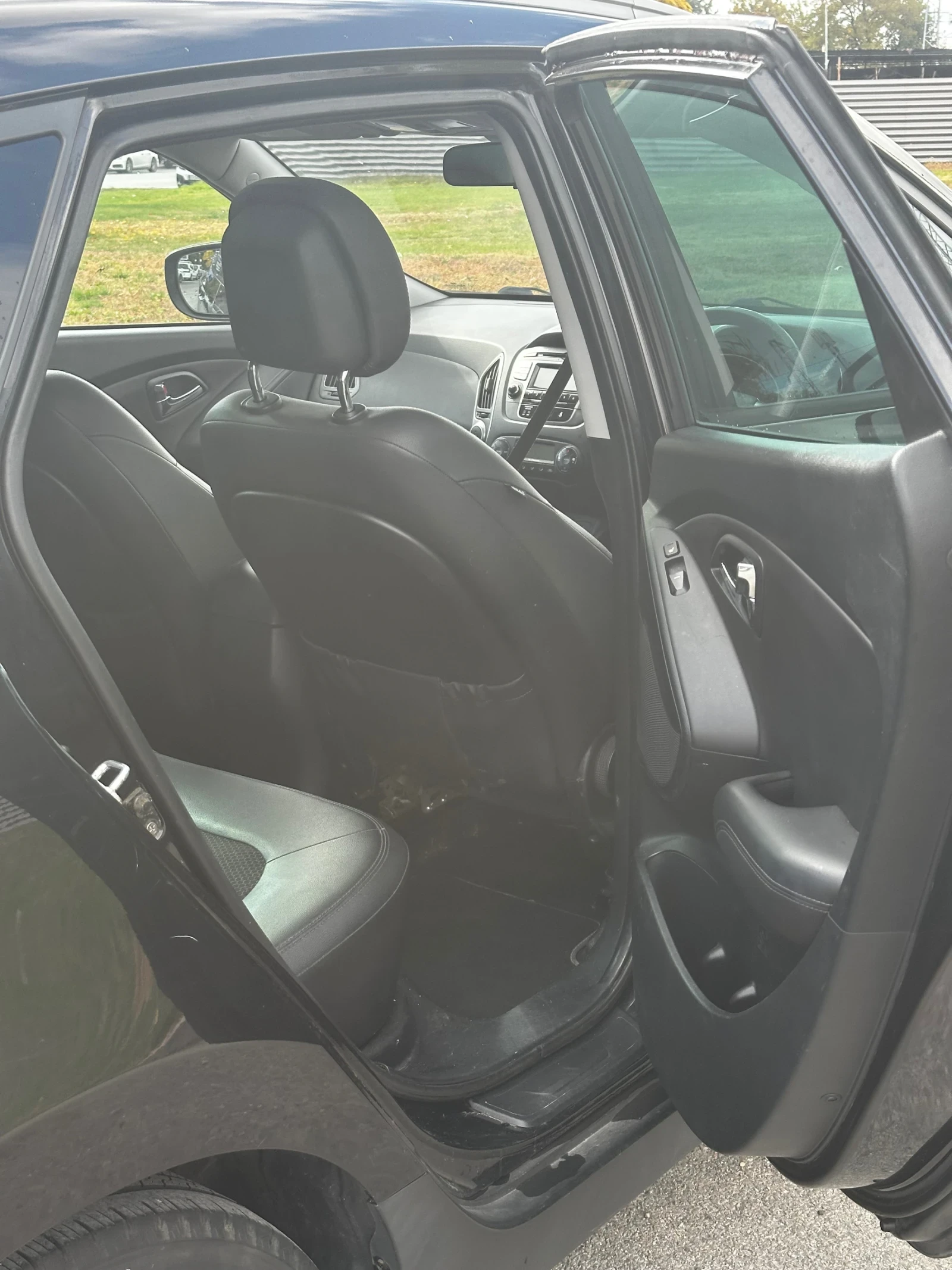 Hyundai IX35 1.7 CRDI, снимка 8 - Автомобили и джипове - 56627679