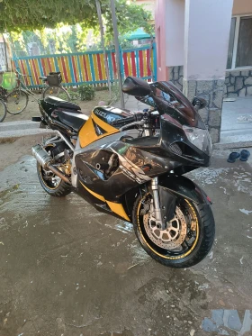 Suzuki Gsxr Gsxr 750 I, снимка 2