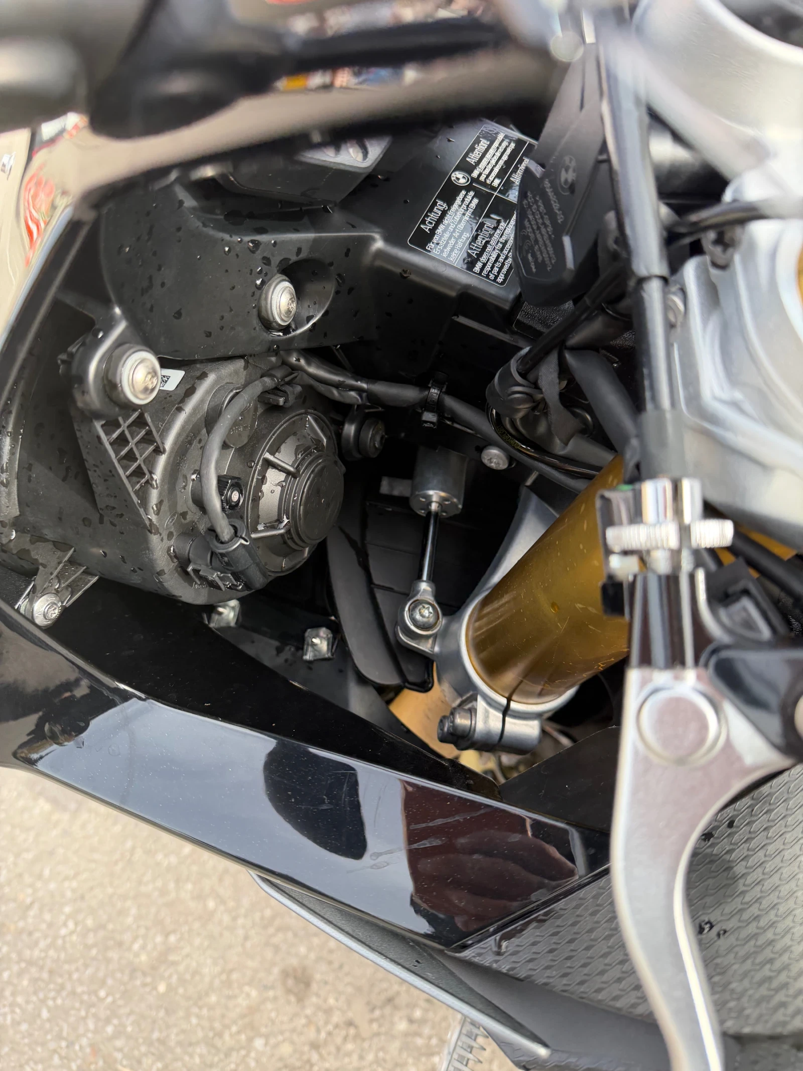 BMW S 1000RR - изображение 9