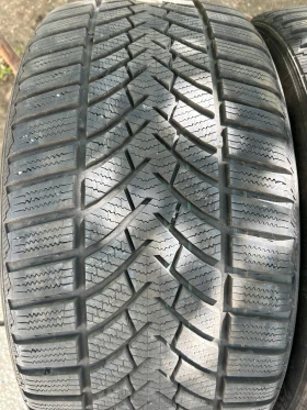 Гуми Зимни 235/45R19