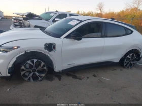 Ford Mustang Mach-E Select RWD, снимка 6