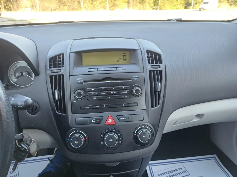 Kia Ceed 1.4i  GPL, снимка 12 - Автомобили и джипове - 47640146