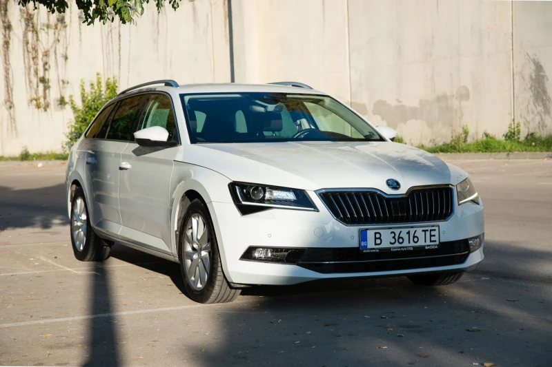 Skoda Superb, снимка 2 - Автомобили и джипове - 47901808