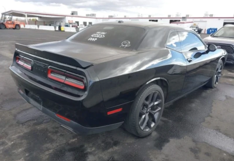 Dodge Challenger SXT, снимка 6 - Автомобили и джипове - 48316513