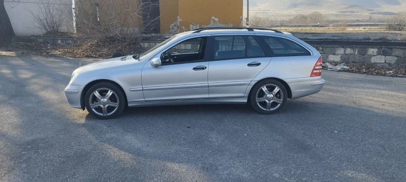 Mercedes-Benz C 180, снимка 6 - Автомобили и джипове - 49065997