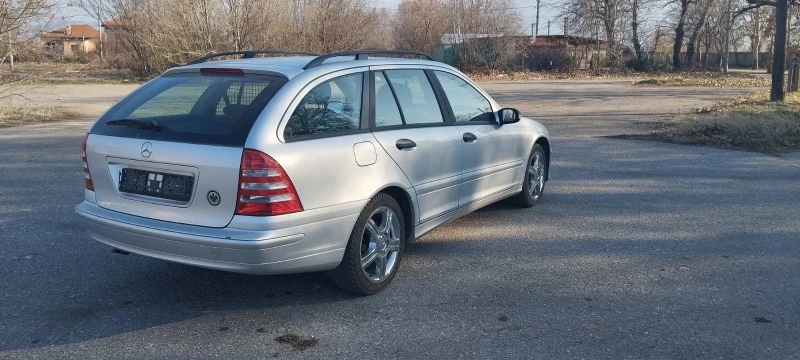 Mercedes-Benz C 180, снимка 5 - Автомобили и джипове - 49065997