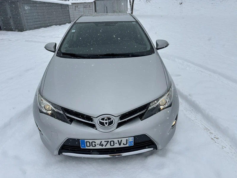 Toyota Auris 1.4 D-4D, снимка 2 - Автомобили и джипове - 49178363