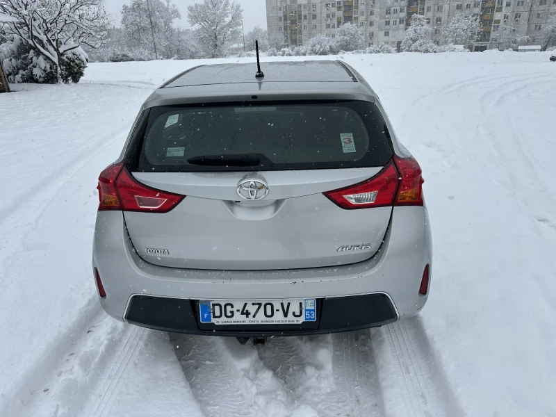 Toyota Auris 1.4 D-4D, снимка 5 - Автомобили и джипове - 49178363