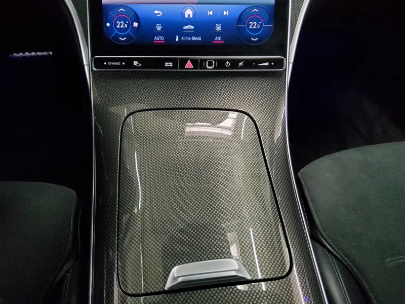 Mercedes-Benz C 220 AMG-LINE/200HP/DISTR+ /ACC/BSA/L.ASS/VCONTROL/848f, снимка 10 - Автомобили и джипове - 52153746