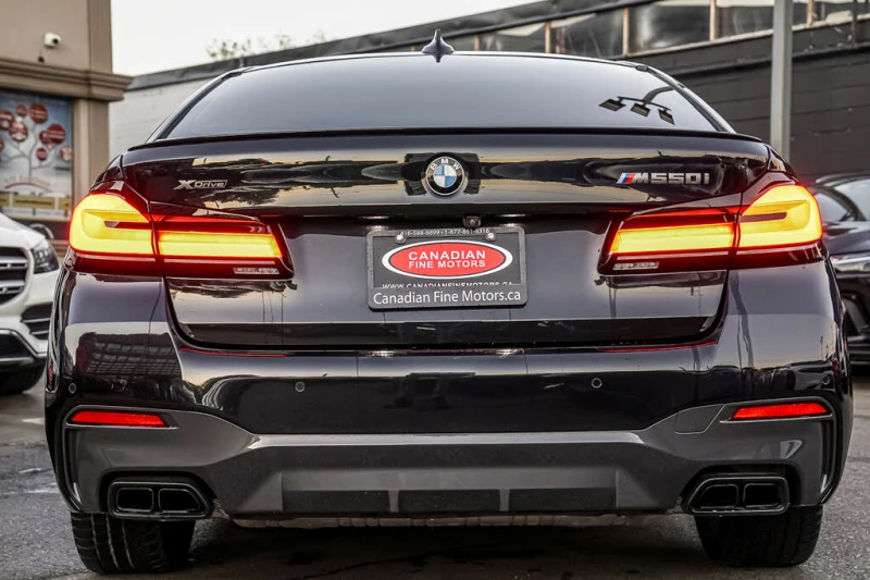 BMW 550 M550i xDrive* АвтоКредит* (ЦЕНА ДО БЪЛГАРИЯ), снимка 7 - Автомобили и джипове - 53238419
