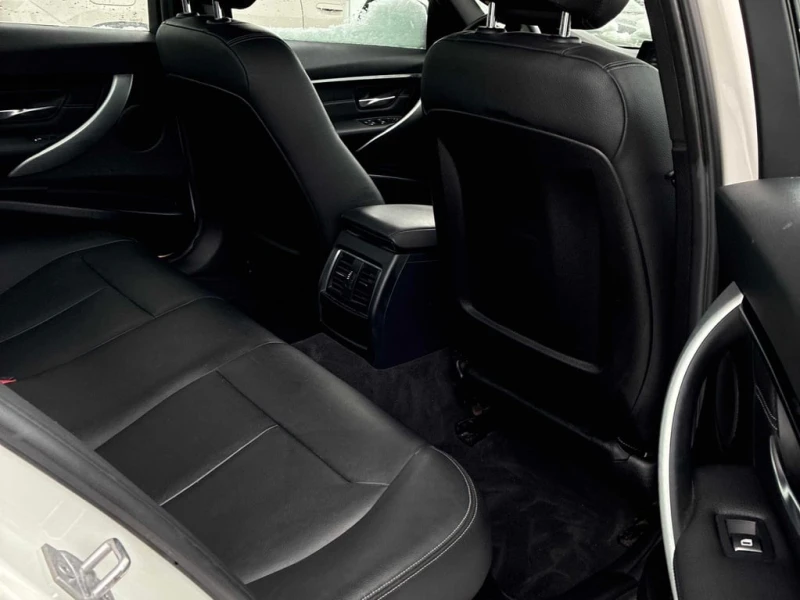 BMW 330 XDRIVE * B48* 8ZF* ГЛАВНО ПРЕДСТАВИТЕЛСТВО НА BMW , снимка 11 - Автомобили и джипове - 53407666