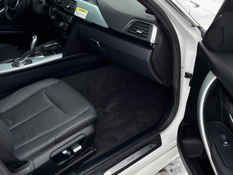 BMW 330 XDRIVE * B48* 8ZF* ГЛАВНО ПРЕДСТАВИТЕЛСТВО НА BMW , снимка 12 - Автомобили и джипове - 53407666