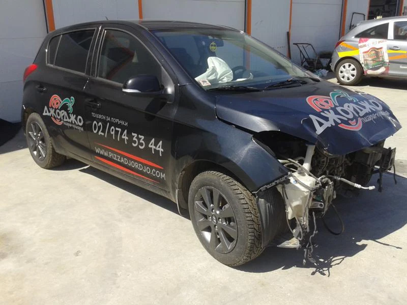 Hyundai I20 1.2i, снимка 12 - Автомобили и джипове - 29401537